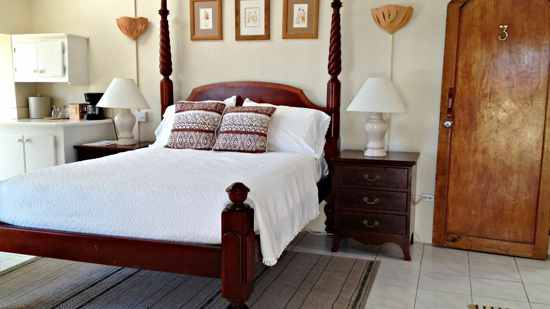 Round House Hotell Bathsheba 3*,